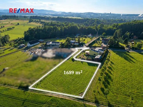 Prodej stavebního pozemku 1689 m²