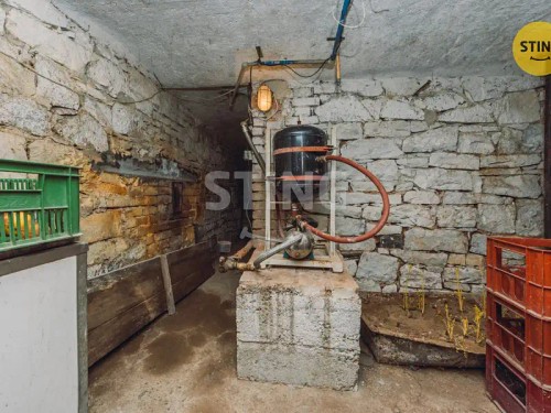 Prodej domu 200 m², pozemek 2863 m²