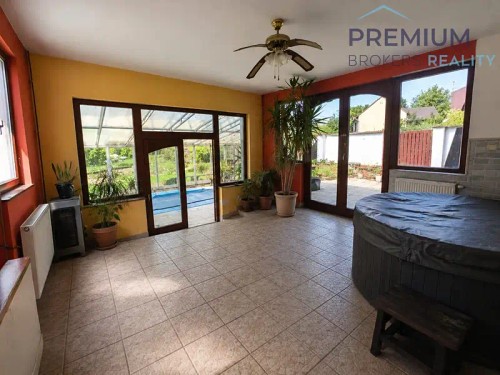 Prodej domu 440 m², pozemek 2313 m²