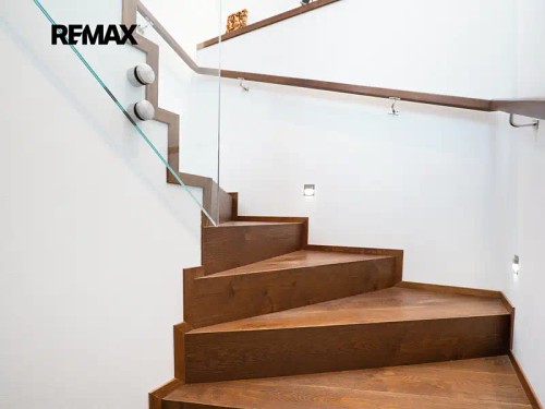 Prodej domu 220 m², pozemek 1004 m²