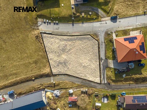 Prodej stavebního pozemku 988 m²
