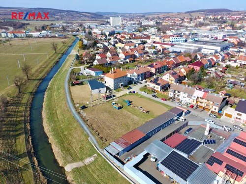 Prodej stavebního pozemku 2072 m²