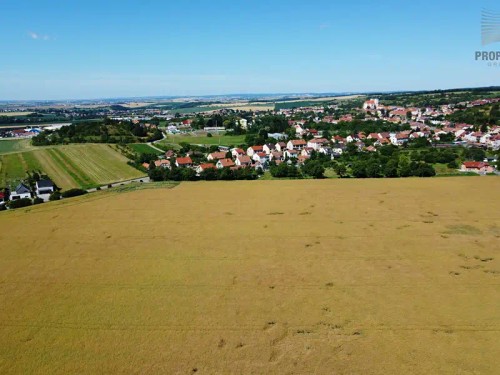 Prodej stavebního pozemku 1648 m²