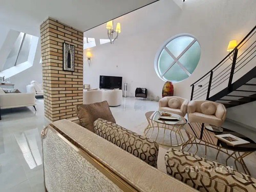 Prodej domu 972 m², pozemek 691 m²