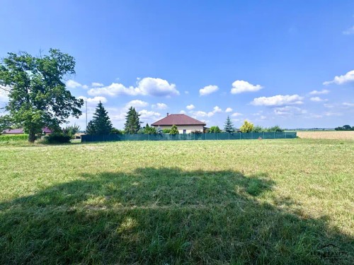 Prodej stavebního pozemku 800 m²