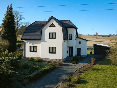 Prodej domu 1750 m², pozemek 1811 m²