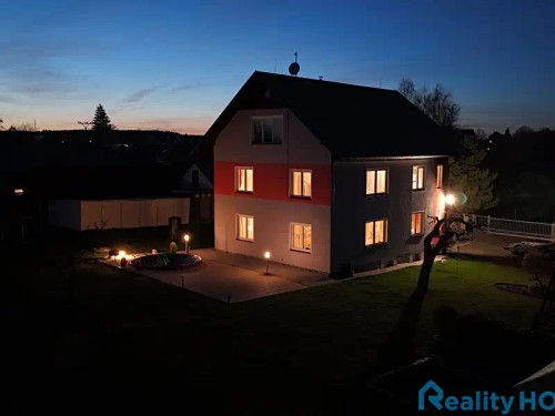 Prodej domu 360 m², pozemek 2030 m²