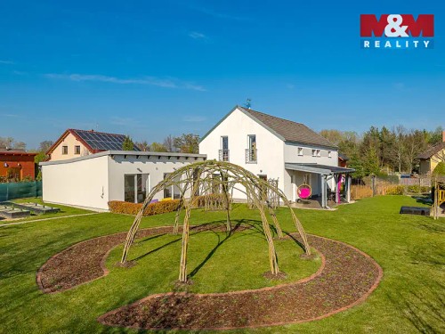 Prodej domu 266 m², pozemek 1236 m²