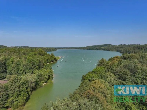 Prodej stavebního pozemku 1000 m²