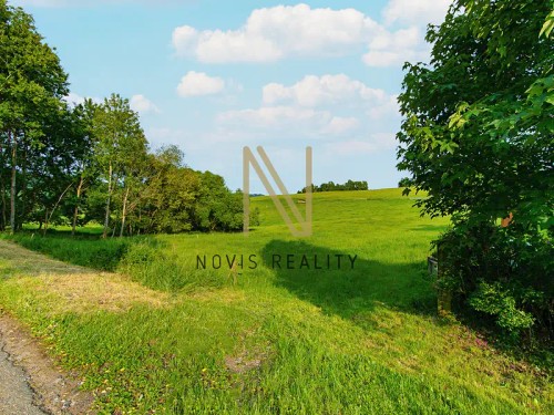 Prodej stavebního pozemku 975 m²