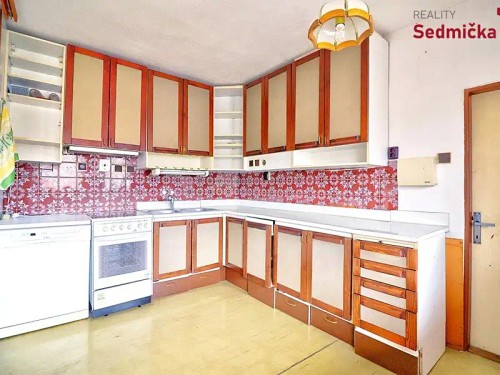 Prodej domu 318 m², pozemek 1300 m²