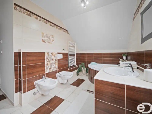 Prodej domu 202 m², pozemek 3752 m²