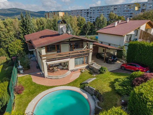 Prodej domu 331 m², pozemek 1512 m²