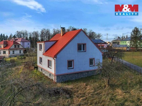Prodej domu 225 m², pozemek 1225 m²
