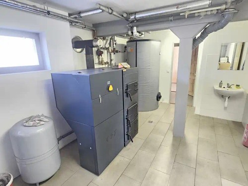 Prodej domu 1047 m², pozemek 12508 m²