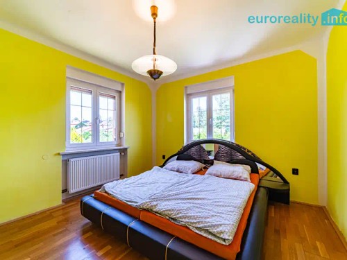 Prodej domu 210 m², pozemek 1068 m²