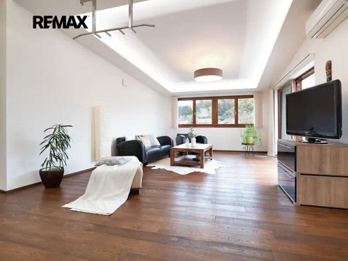 Prodej domu 220 m², pozemek 1004 m²