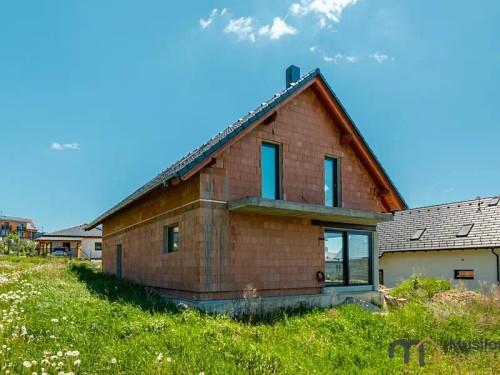 Prodej domu 194 m², pozemek 1131 m²