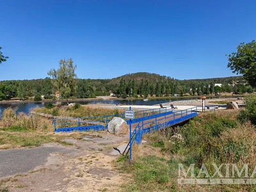 Prodej stavebního pozemku 1403 m²
