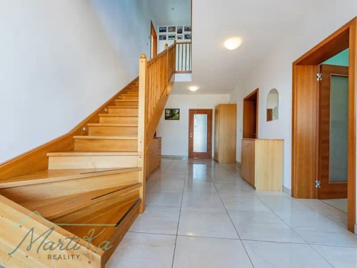 Prodej domu 392 m², pozemek 973 m²