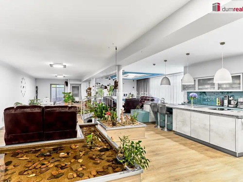 Prodej vily 296 m², pozemek 3134 m²