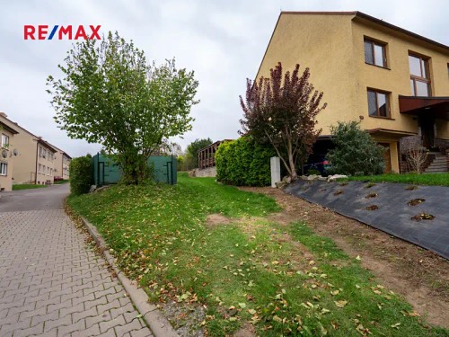 Prodej stavebního pozemku 1058 m²