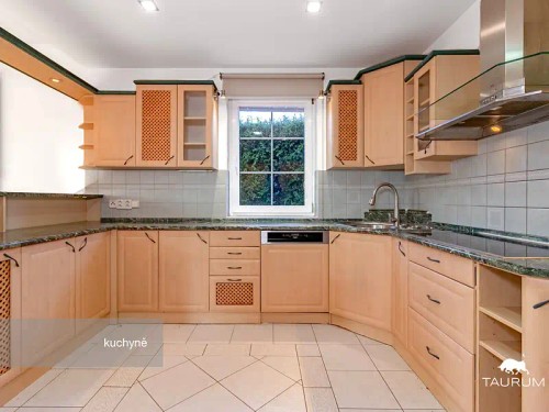 Prodej domu 334 m², pozemek 1667 m²