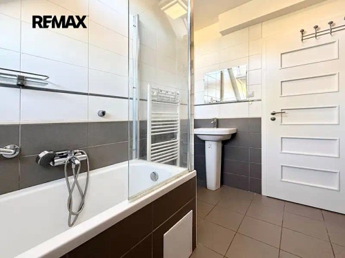 Prodej bytu 1+1 53 m²