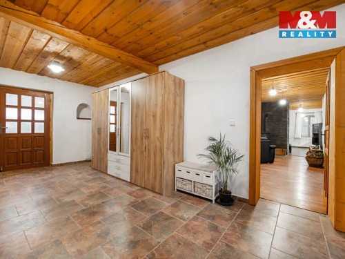 Prodej chalupy 260 m², pozemek 2511 m²