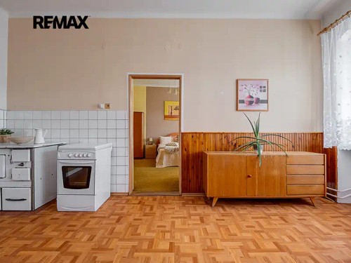 Prodej domu 200 m², pozemek 1223 m²