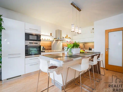 Prodej bytu 4+kk 167 m²