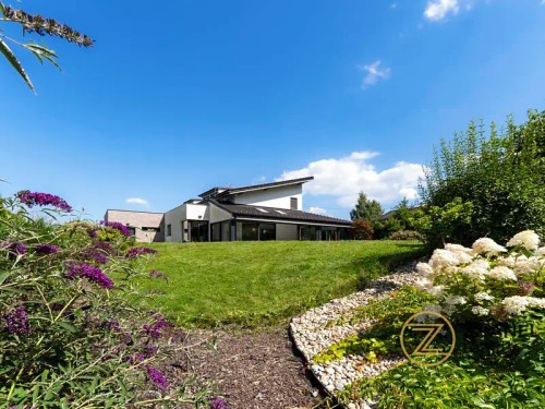 Prodej domu 351 m², pozemek 1603 m²