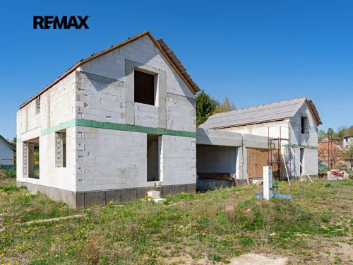 Prodej stavebního pozemku 7643 m²