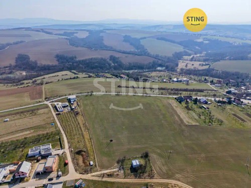 Prodej stavebního pozemku 1215 m²