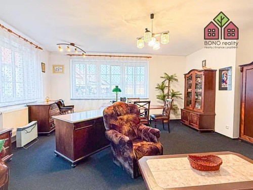 Prodej domu 1228 m², pozemek 5167 m²