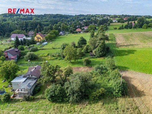 Prodej stavebního pozemku 1228 m²