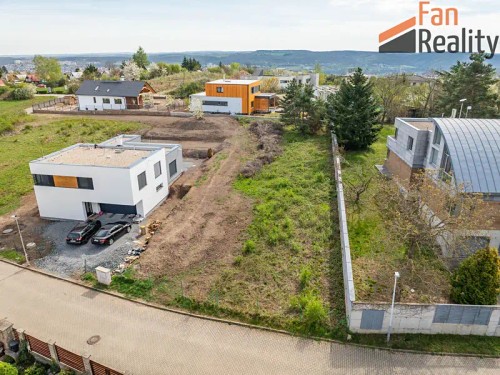 Prodej stavebního pozemku 1000 m²