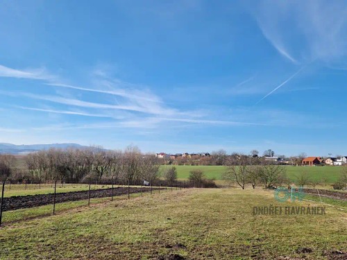 Prodej stavebního pozemku 2010 m²