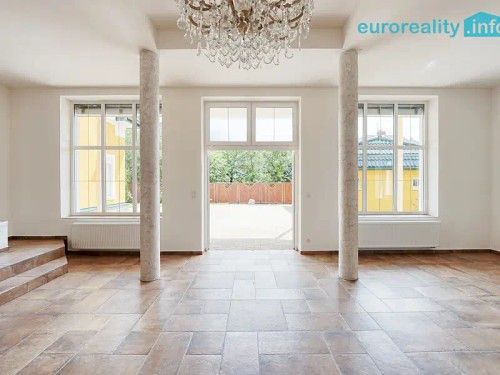 Prodej domu 420 m², pozemek 633 m²