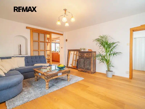Prodej vily 296 m², pozemek 349 m²
