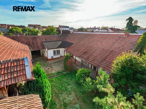 Prodej domu 427 m², pozemek 858 m²