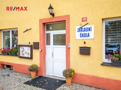 Prodej stavebního pozemku 1212 m²