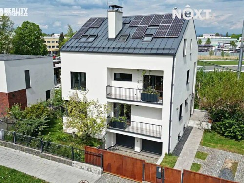 Prodej vily 420 m², pozemek 797 m²