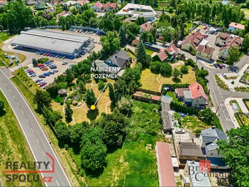 Prodej stavebního pozemku 1640 m²