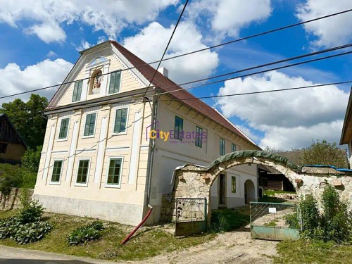 Prodej chalupy 700 m², pozemek 2500 m²