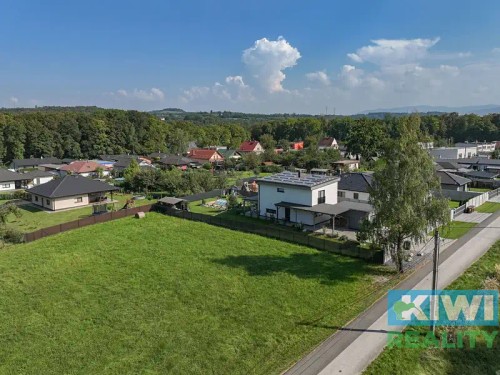 Prodej stavebního pozemku 1000 m²