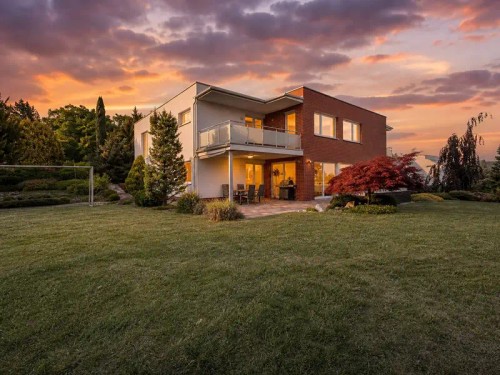 Prodej vily 479 m², pozemek 1503 m²