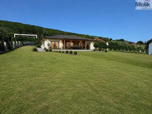 Prodej stavebního pozemku 1489 m²