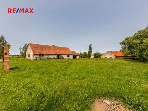 Prodej zemědělské usedlosti 873 m², pozemek 9035 m²