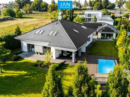 Prodej domu 385 m², pozemek 1560 m²